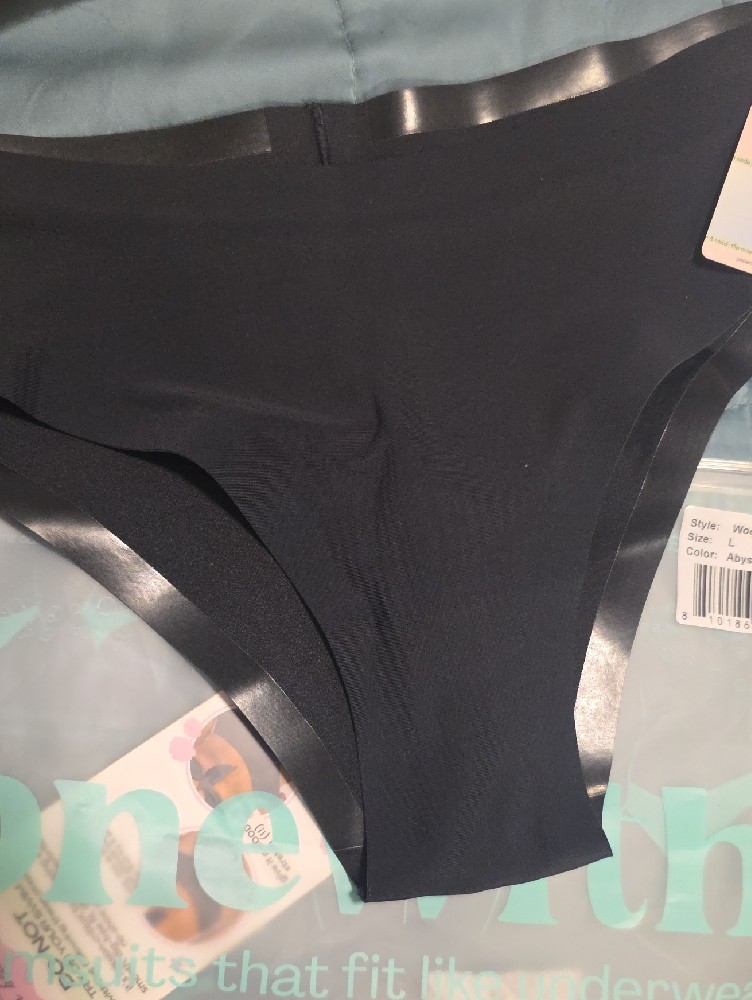 Onewith Abyss Black Seamless Bikini Bottom - Woodmont — image 4 of 7